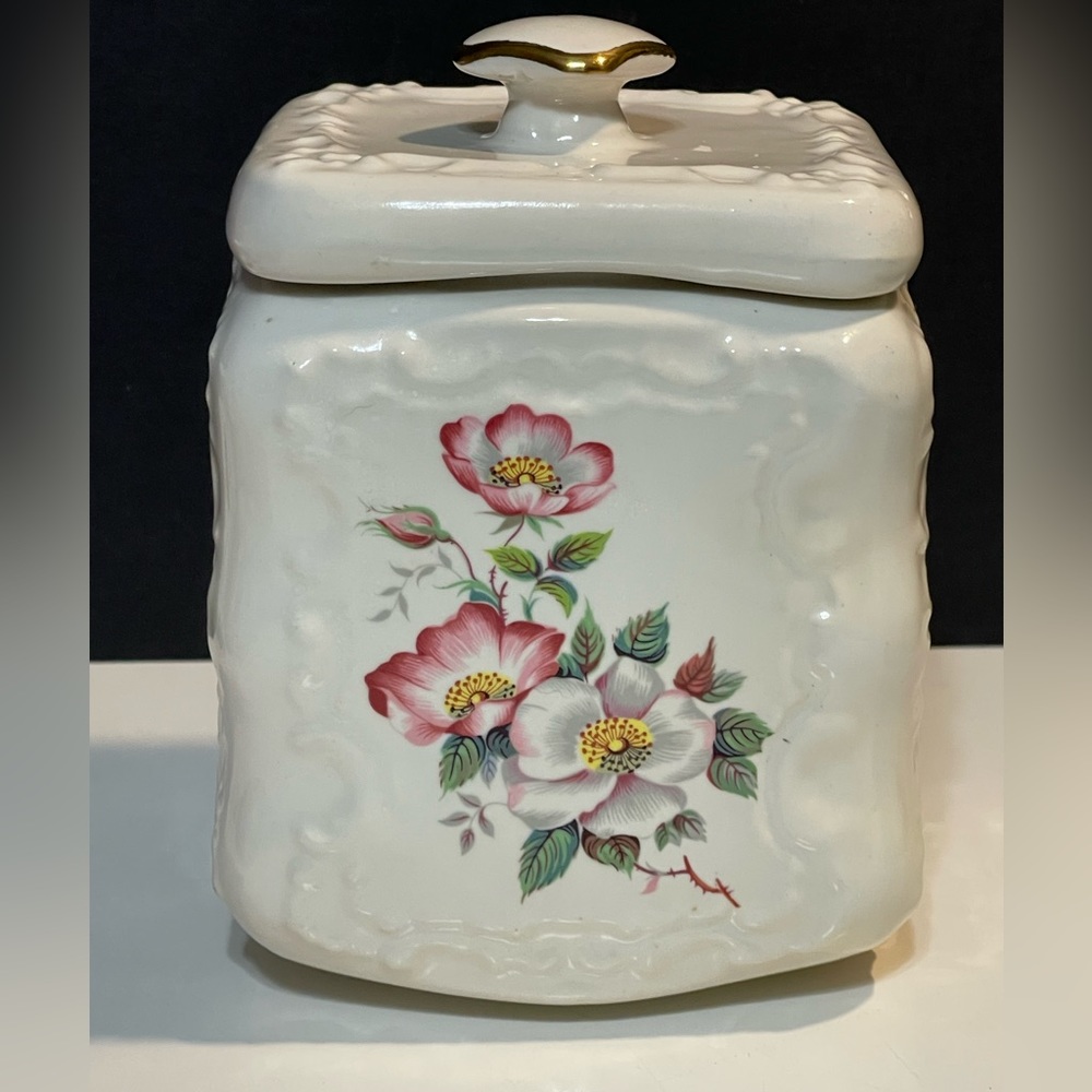 Ceramic Vtg House of Webster Biscuit/Cookie Jar/Canister Wild Briar Rose (T36)